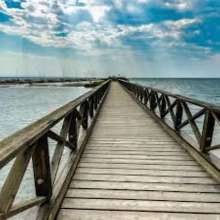 Apartment Inviting Close To The In