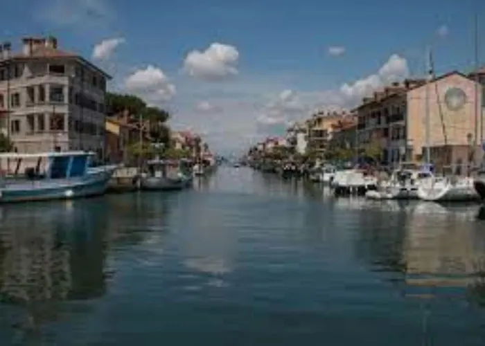 Inviting Close To The In * Grado