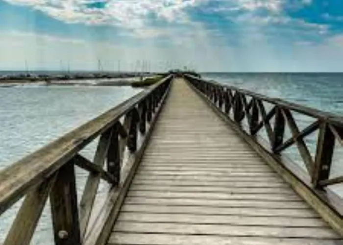 Apartment Inviting Close To The In